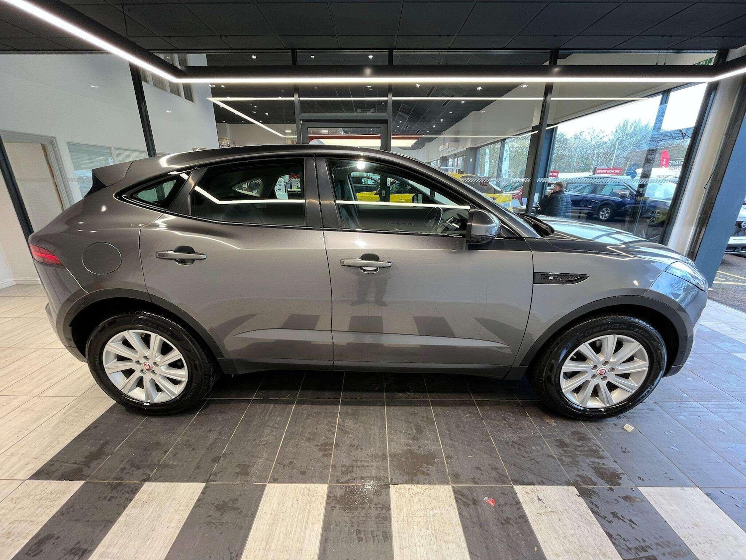 Used Jaguar E-Pace for sale - 77754308: Photo 4