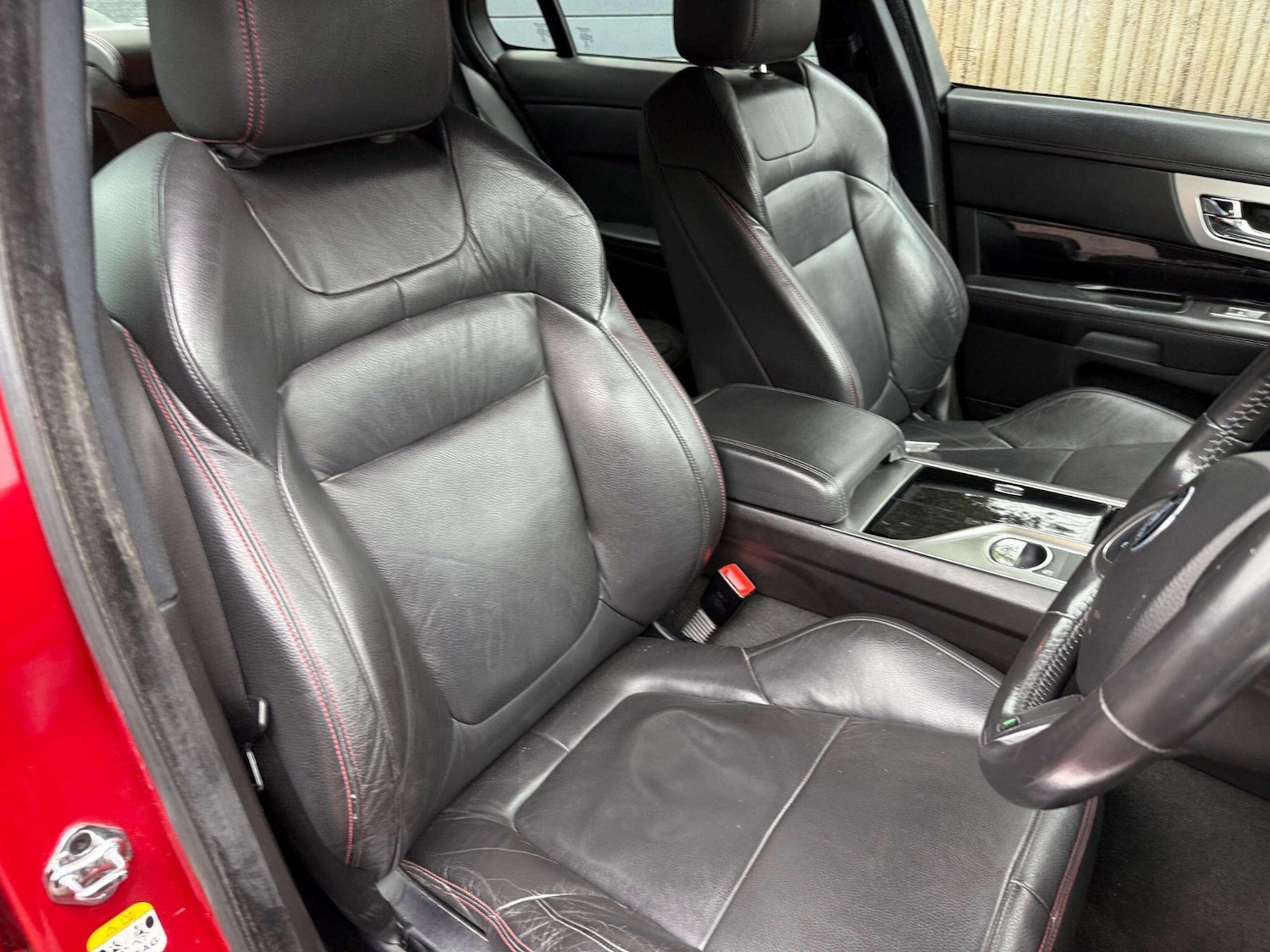 Used Jaguar XF 2015 for sale - 76538180: Photo 5