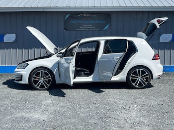 Used Volkswagen Golf 2015 for sale - 75001868: Photo