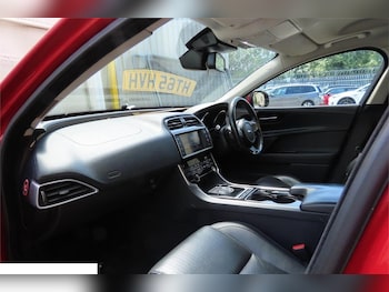 Used Jaguar XE 2016 for sale - 79132597: Photo
