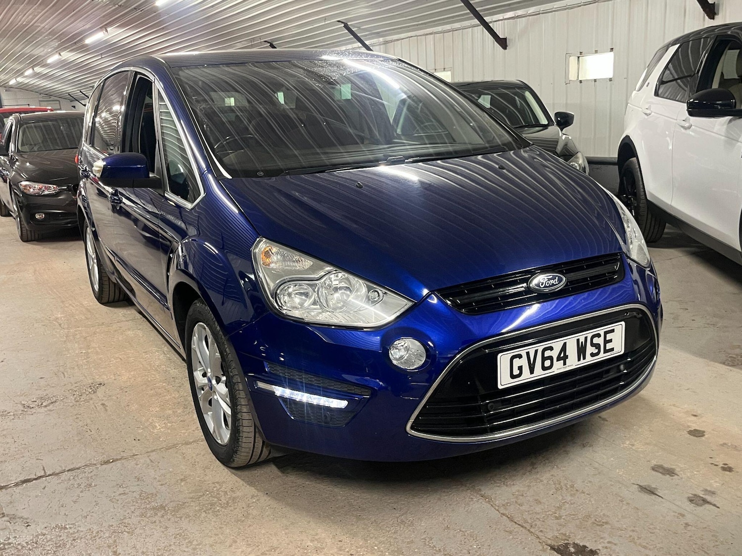 Used Ford S-Max 2015 for sale - 78185151: Photo 2