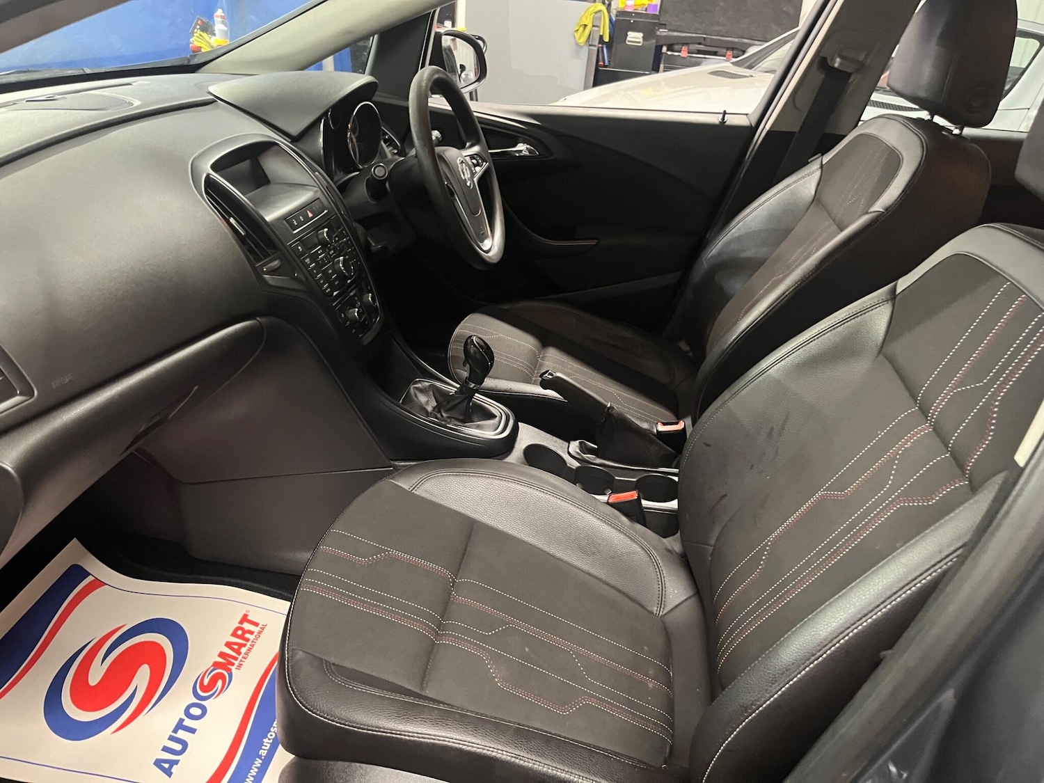 Used Vauxhall Astra 2012 for sale - 76942506: Photo 10