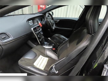 Used Volvo V40 2015 for sale - 79107248: Photo