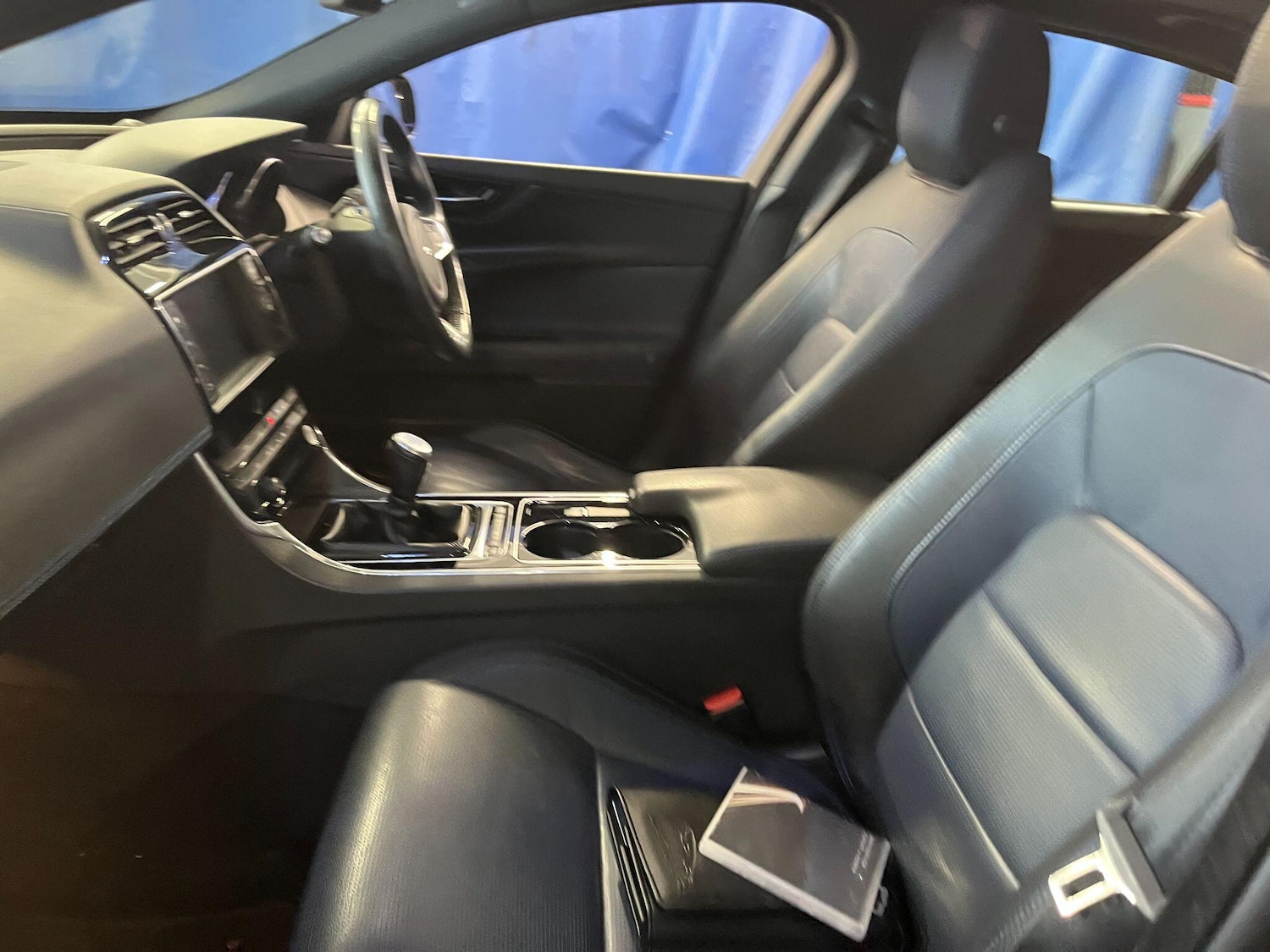 Used Jaguar XE 2015 for sale - 76109048: Photo 11