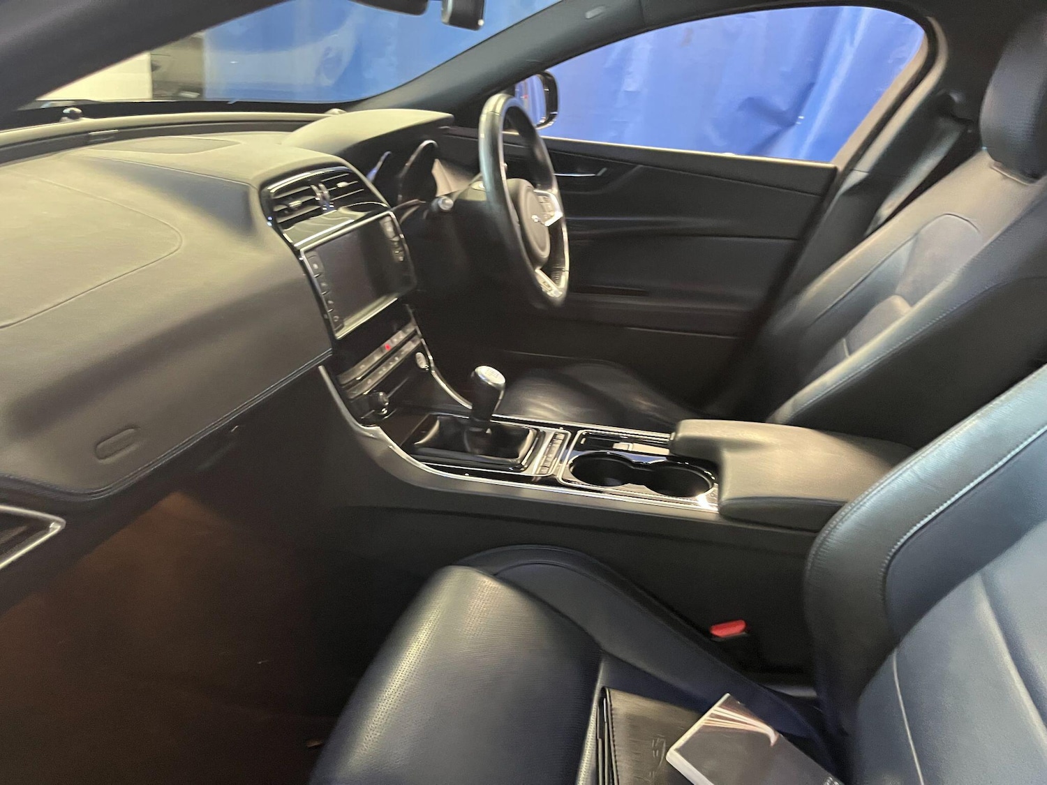 Used Jaguar XE 2015 for sale - 76109048: Photo 12