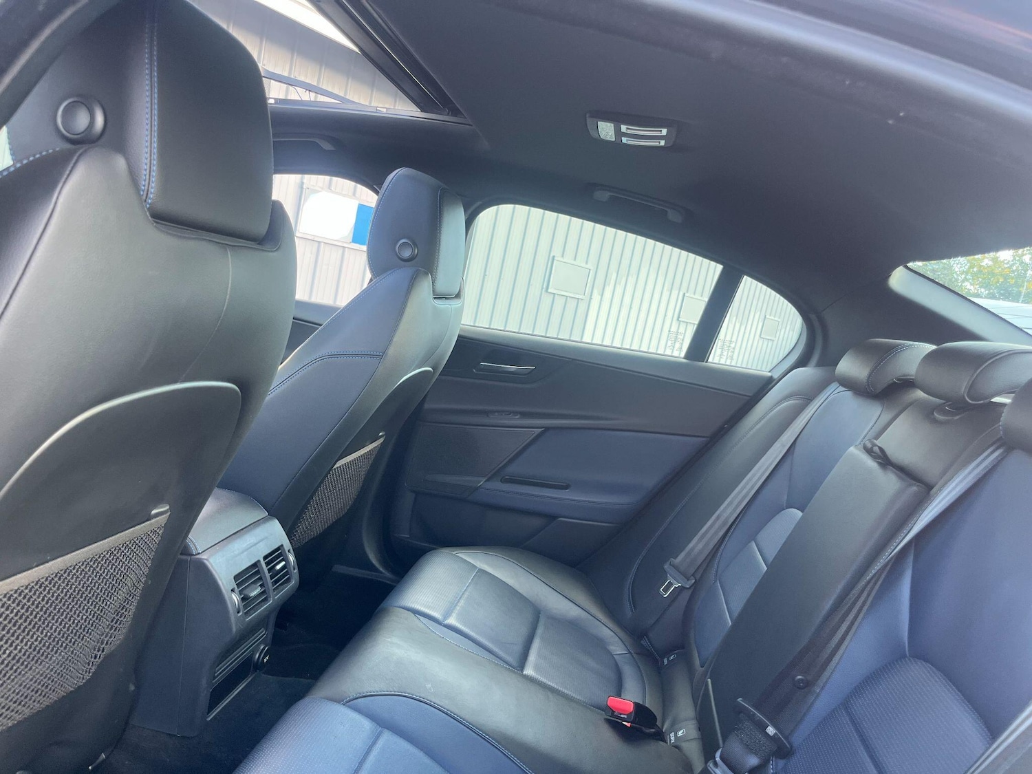 Used Jaguar XE 2015 for sale - 76109048: Photo 26