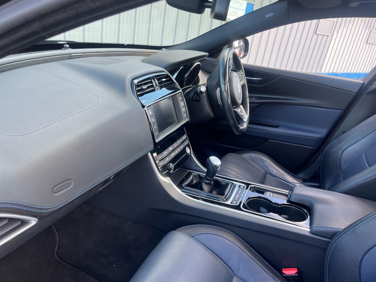 Used Jaguar XE 2015 for sale - 76109048: Photo 29