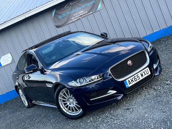 Used Jaguar XE 2015 for sale - 76109048: Photo 2