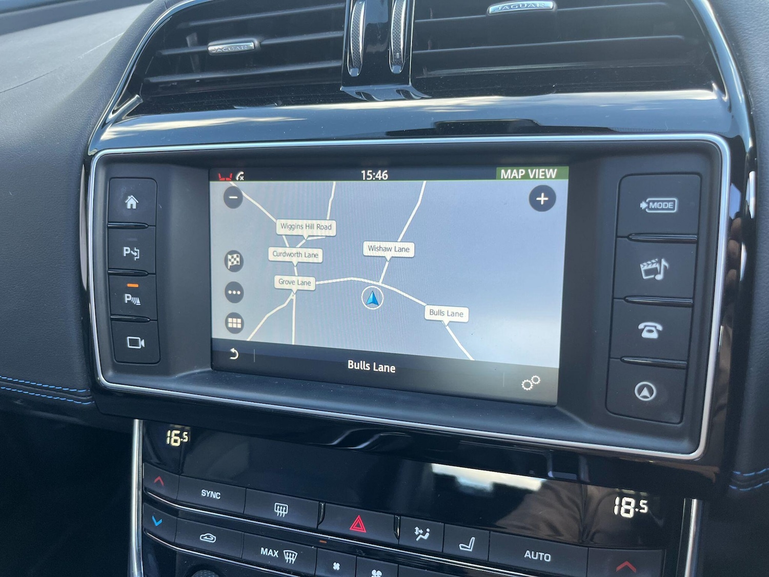 Used Jaguar XE 2015 for sale - 76109048: Photo 5