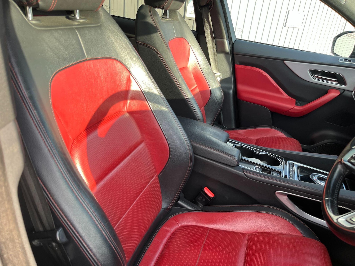 Used Jaguar F-Pace 2016 for sale - 78072973: Photo 32