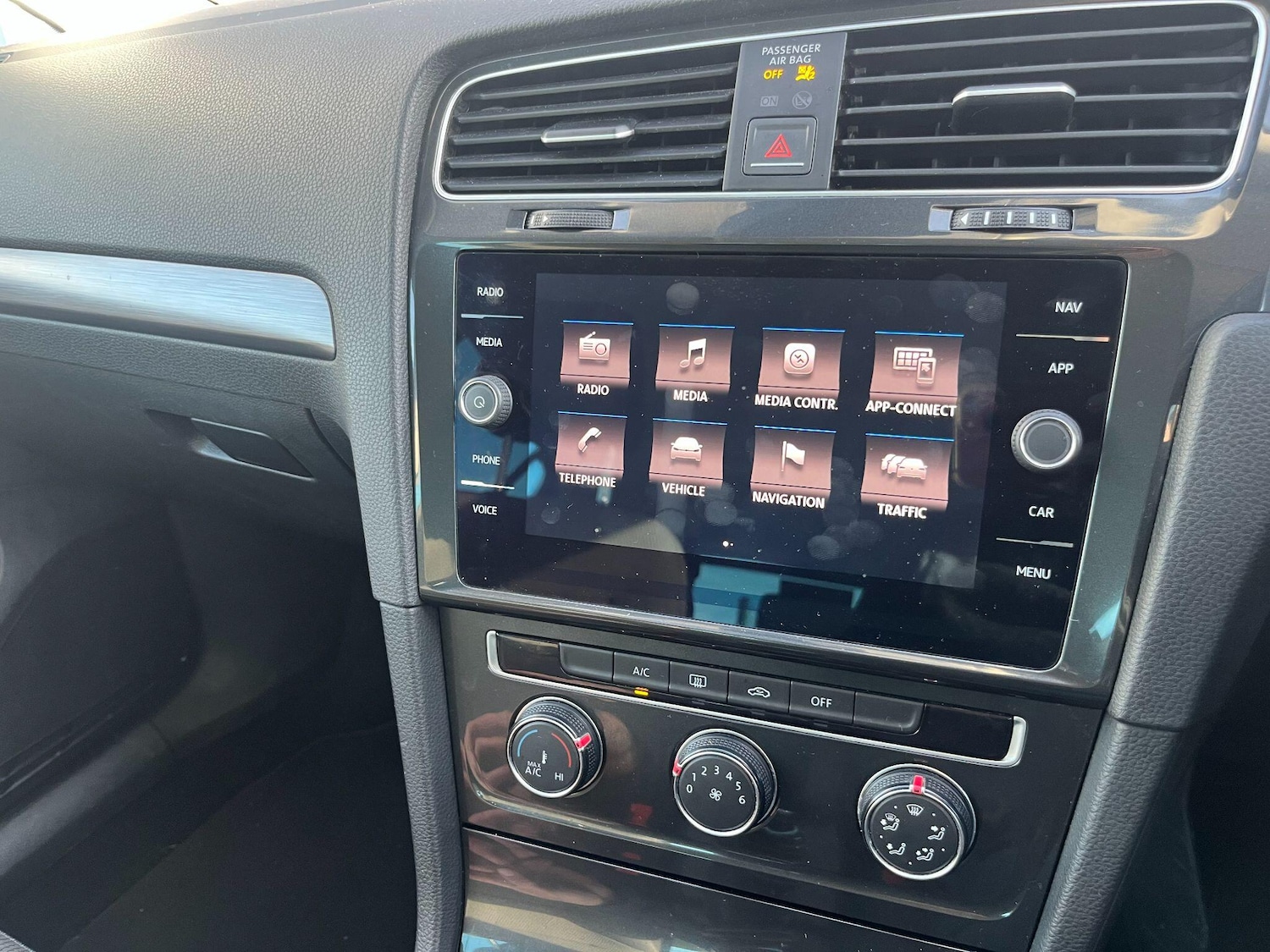 Used Volkswagen Golf 2017 for sale - 76936628: Photo 29