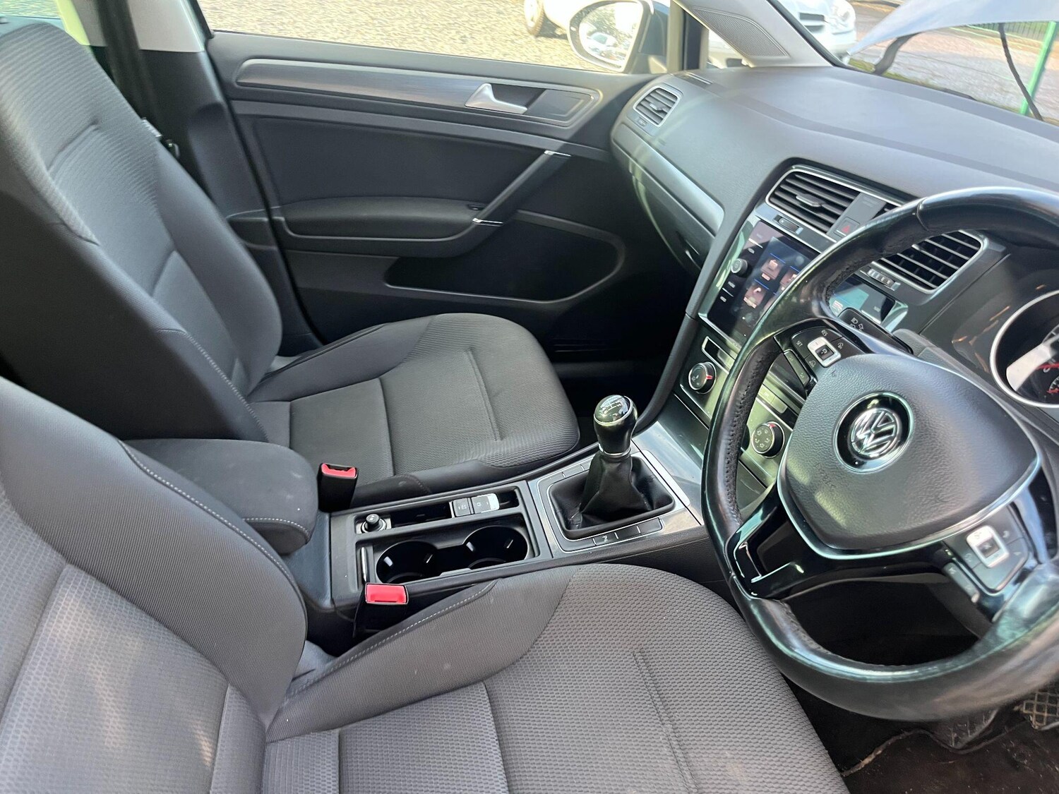 Used Volkswagen Golf 2017 for sale - 76936628: Photo 34