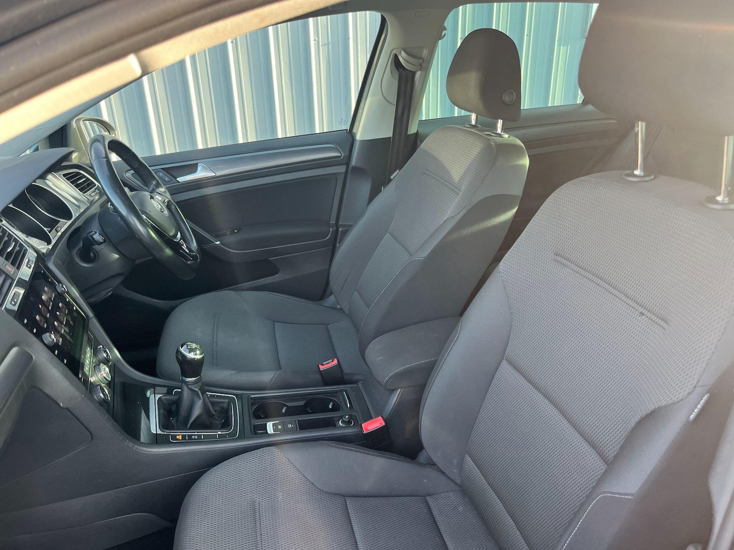 Used Volkswagen Golf 2017 for sale - 76936628: Photo 36