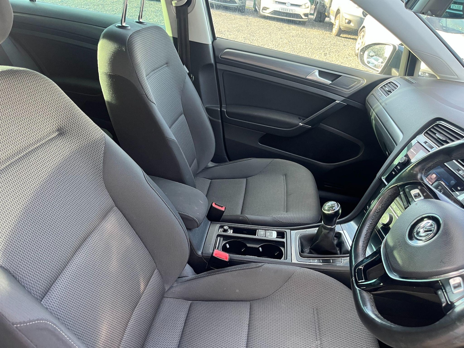 Used Volkswagen Golf 2017 for sale - 76936628: Photo 37