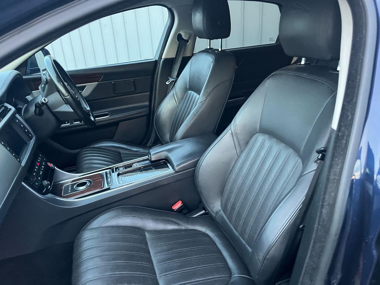 Used Jaguar XF 2016 for sale - 77202956: Photo 31