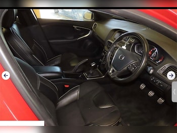 Used Volvo V40 2018 for sale - 79564504: Photo