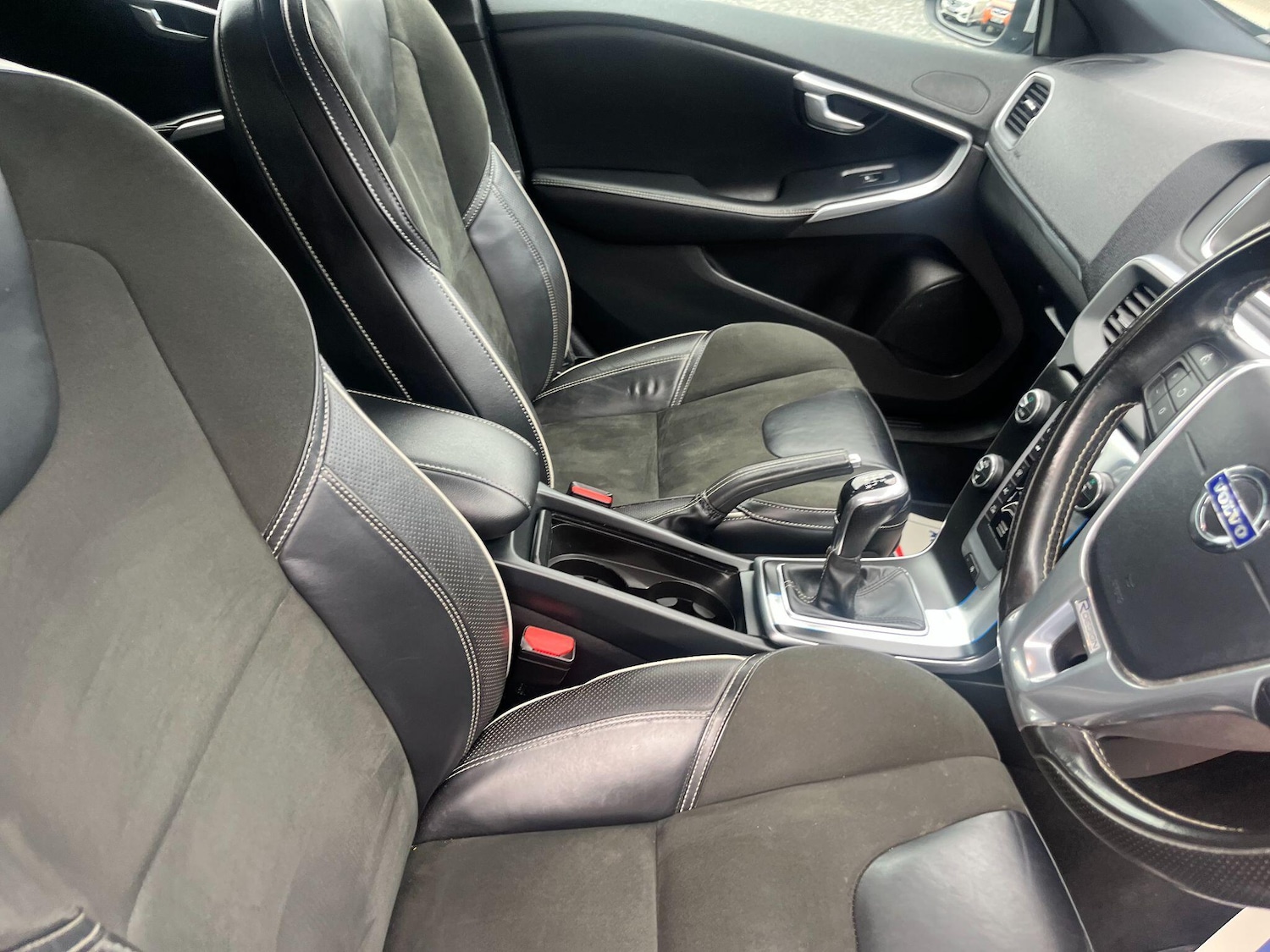 Used Volvo V40 2016 for sale - 75719890: Photo 34