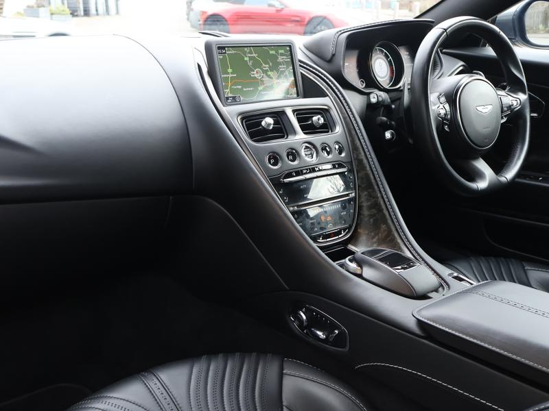 Used Aston Martin DB11 2018 for sale - 77746765: Photo 11