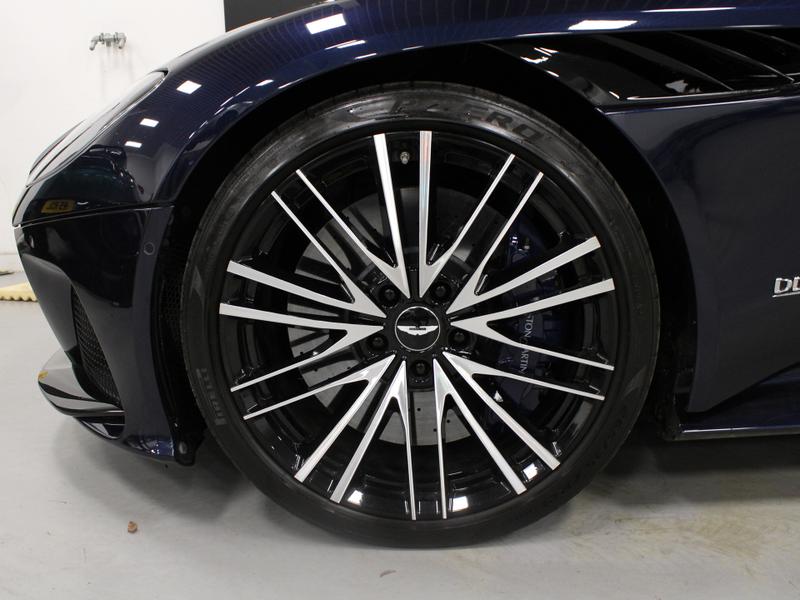 Used Aston Martin DBS 2022 for sale - 77106628: Photo 4