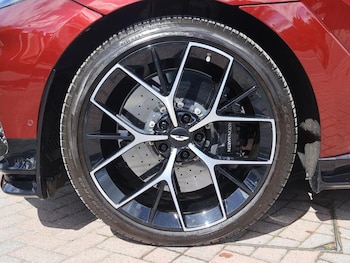 Used Aston Martin DBX 2023 for sale - 78255456: Photo