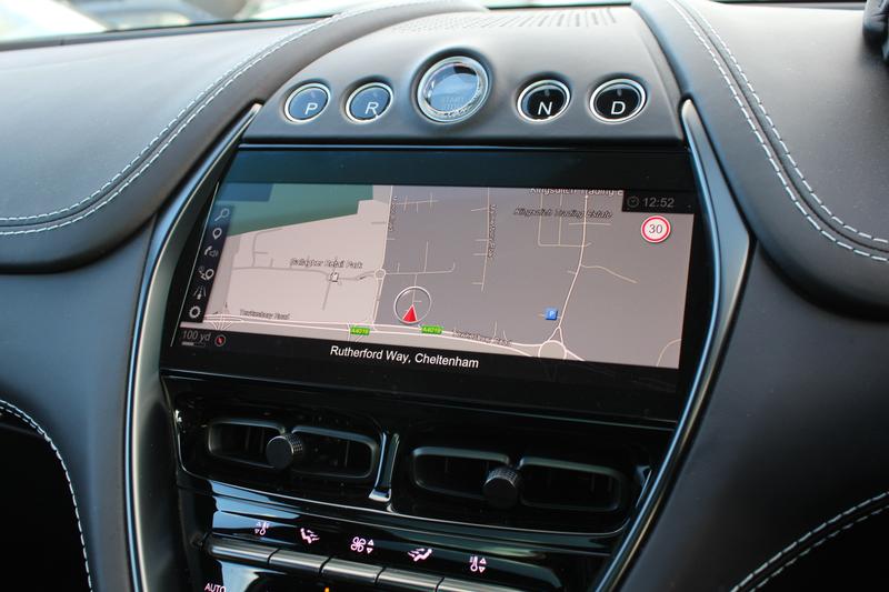 Used Aston Martin DBX 2022 for sale - 76797043: Photo 14