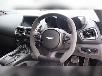 Used Aston Martin Vantage 2022 for sale - 79552436: Photo