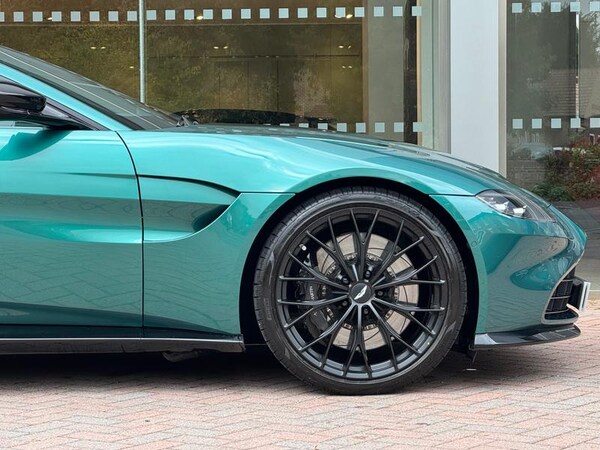Used Aston Martin Vantage 2024 for sale - 76222680: Photo 11