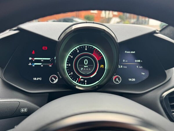 Used Aston Martin Vantage 2024 for sale - 76222680: Photo 5