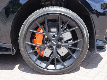 Used Aston Martin DBX 2024 for sale - 79131023: Photo