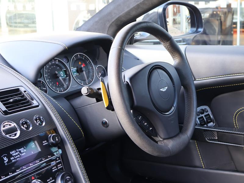 Used Aston Martin DB9 2015 for sale - 76590120: Photo 12