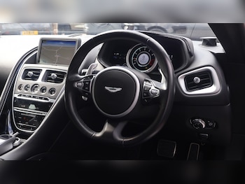 Used Aston Martin DB11 2017 for sale - 79223224: Photo