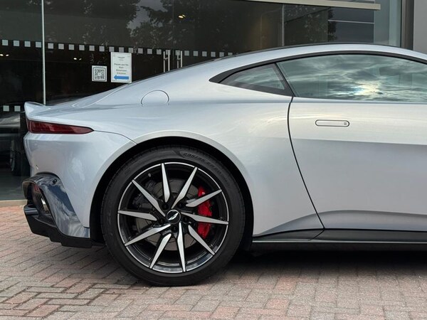 Used Aston Martin Vantage for sale - 75677039: Photo 11