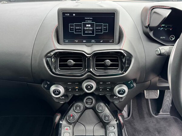 Used Aston Martin Vantage for sale - 75677039: Photo 9