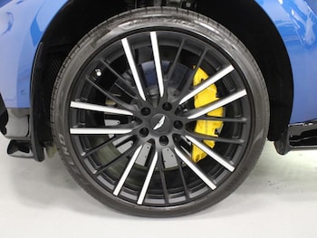 Used Aston Martin DBX 2023 for sale - 76797036: Photo