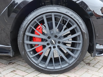 Used Aston Martin DBX 2023 for sale - 78903626: Photo
