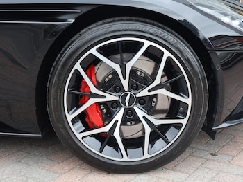 Used Aston Martin DB11 2020 for sale - 78903543: Photo