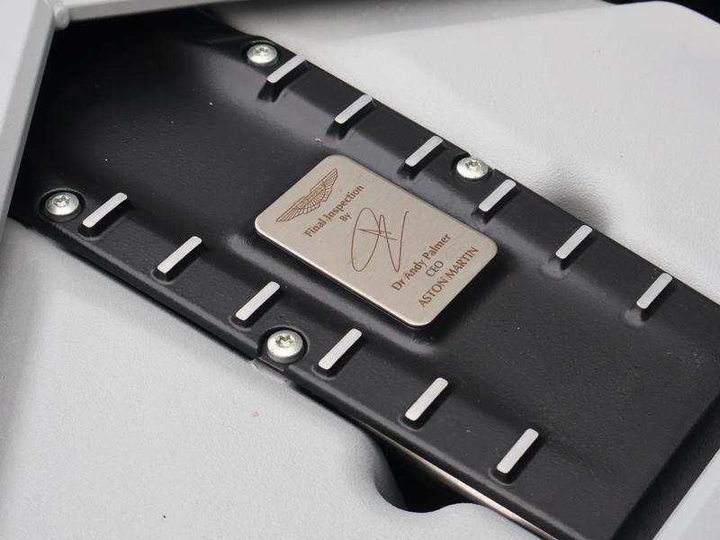 Used Aston Martin DB11 2016 for sale - 76438479: Photo 12