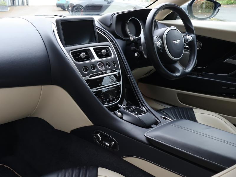 Used Aston Martin DB11 2016 for sale - 76438479: Photo 14