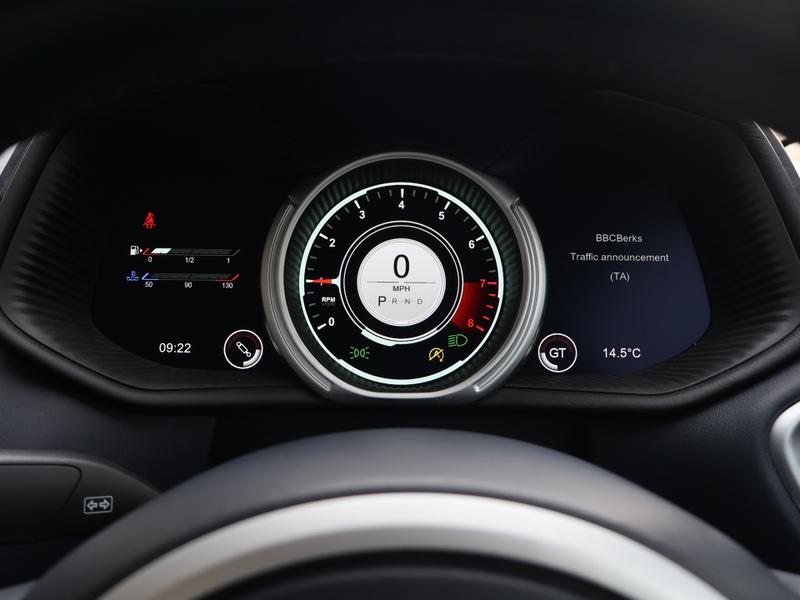 Used Aston Martin DB11 2016 for sale - 76438479: Photo 18