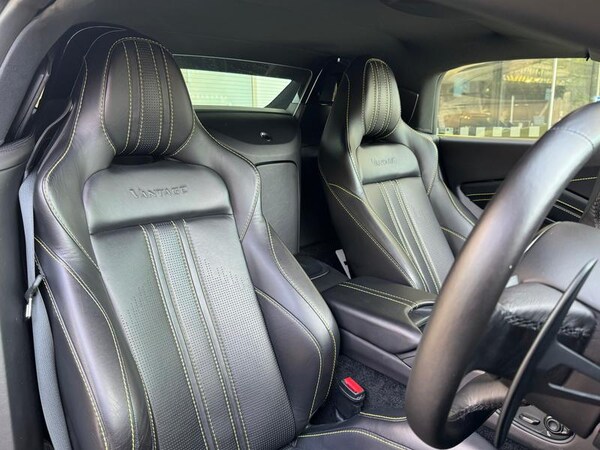 Used Aston Martin Vantage for sale - 75517571: Photo 11