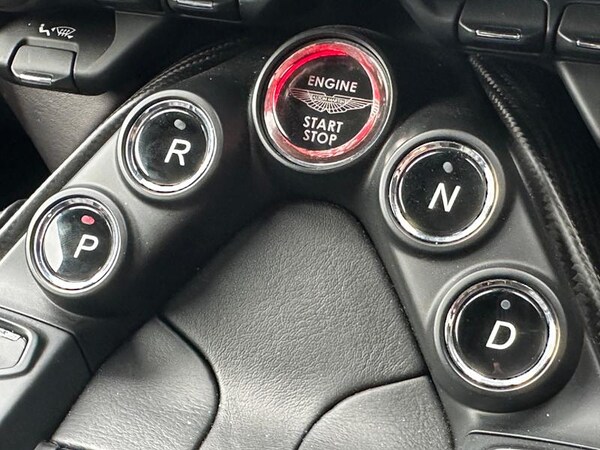 Used Aston Martin Vantage for sale - 75517571: Photo 23