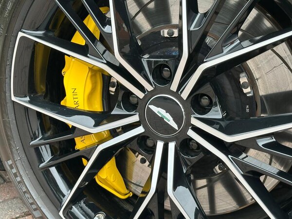 Used Aston Martin Vantage for sale - 75517571: Photo 3
