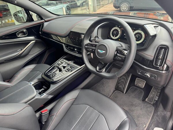 Used Aston Martin DBX 2025 for sale - 75676956: Photo 3