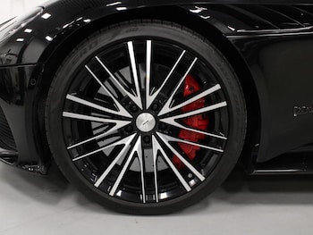 Used Aston Martin DBS 2022 for sale - 76797030: Photo