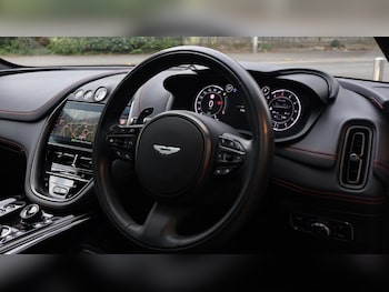 Used Aston Martin DBX 2023 for sale - 78903628: Photo