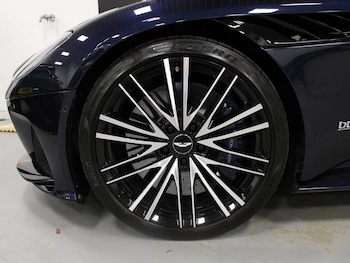 Used Aston Martin DBS 2022 for sale - 78357222: Photo