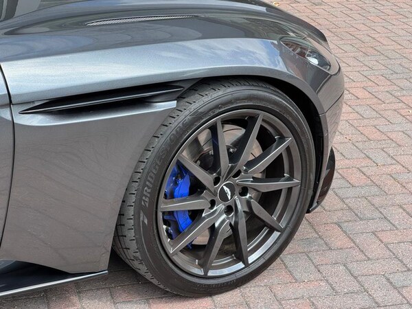 Used Aston Martin DB11 2018 for sale - 75676969: Photo 13