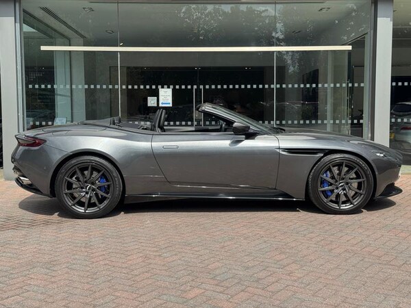 Used Aston Martin DB11 2018 for sale - 75676969: Photo 16