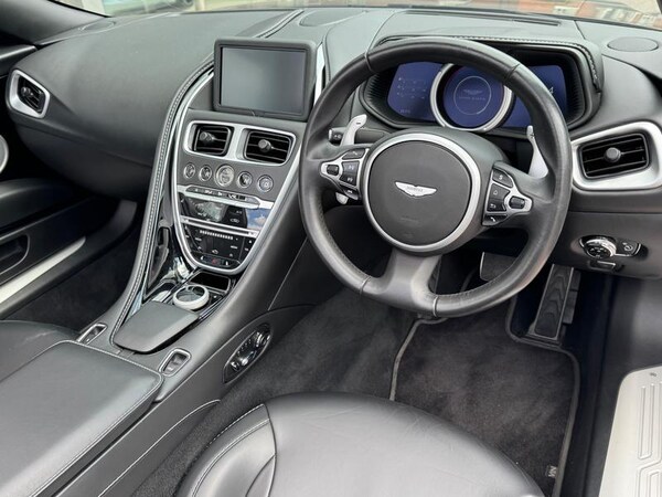 Used Aston Martin DB11 2018 for sale - 75676969: Photo 3