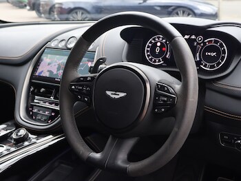 Used Aston Martin DBX 2024 for sale - 78592799: Photo